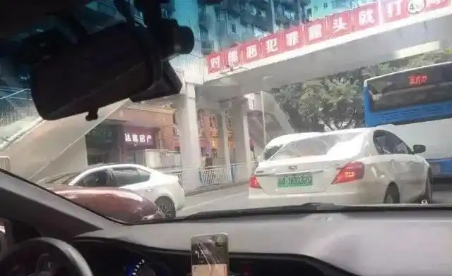 北京滴滴司机2025真实账单_滴滴司机的每日流水_方向盘上的生存游戏