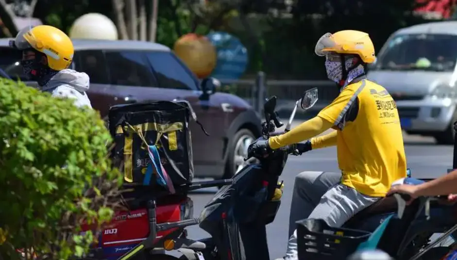 开网约车也能送外卖_外卖员接单困难_网约车兼职外卖员